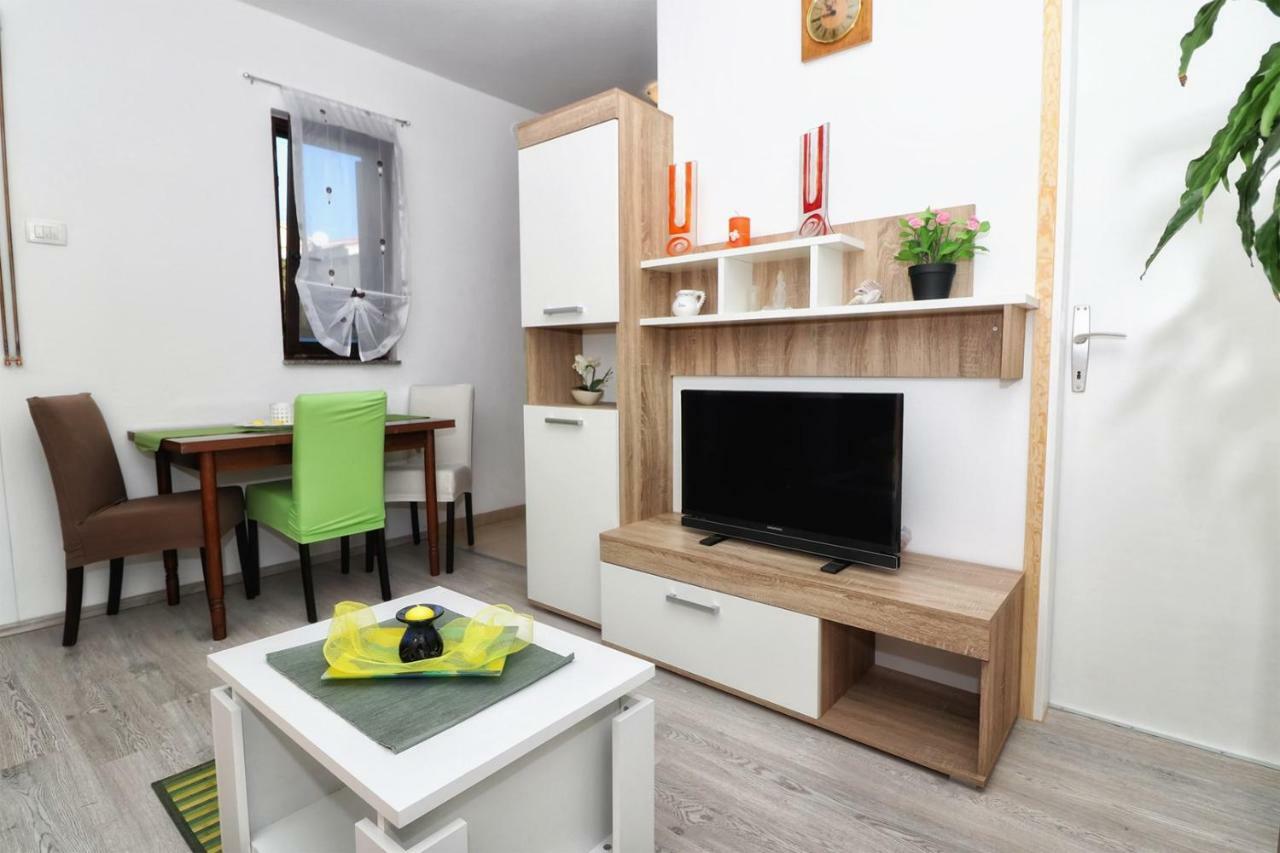 Apartment Edi Pula Extérieur photo