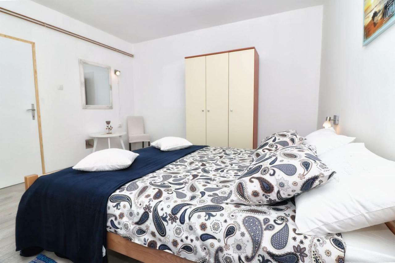 Apartment Edi Pula Extérieur photo